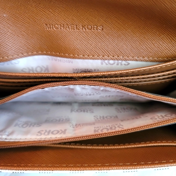 🩷Michael Kors Logo Wallet - Picture 5 of 6